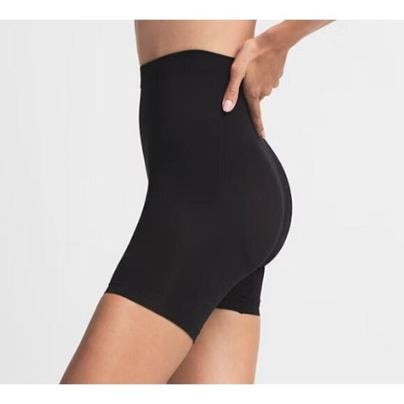 NWT Skims Everyday Sculpt Mid Thigh Short in Medium - Picture 2 of 7